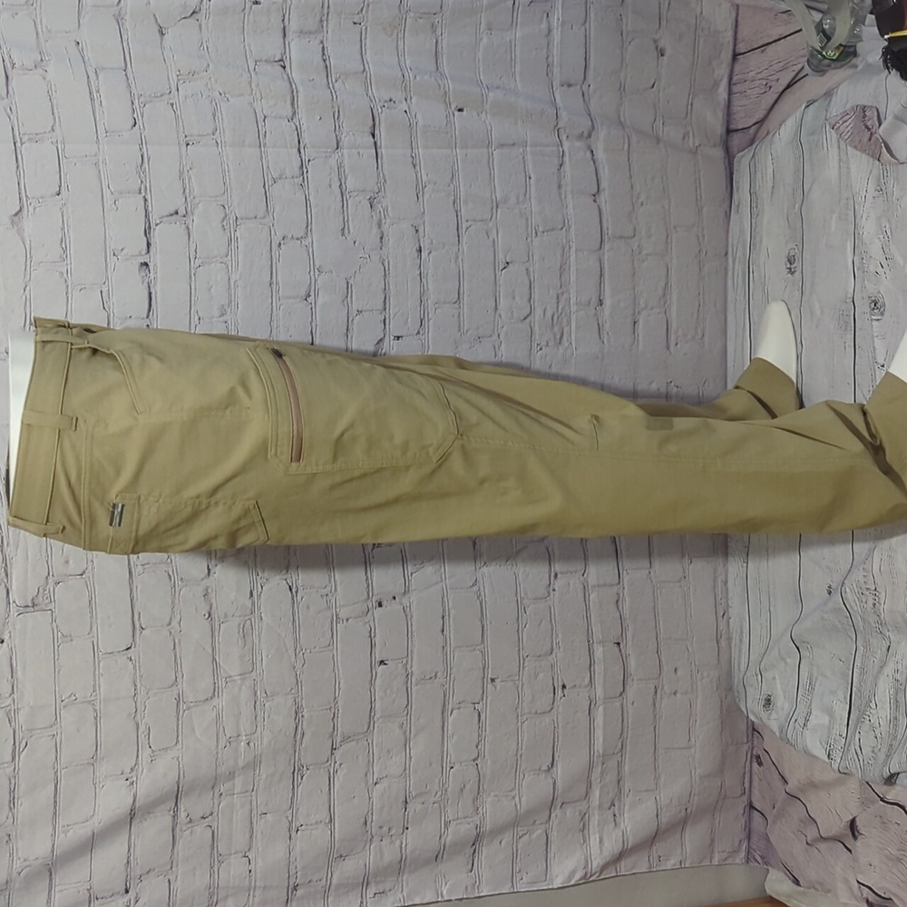 Eddie Bauer hiking pants - Picture 8 of 9